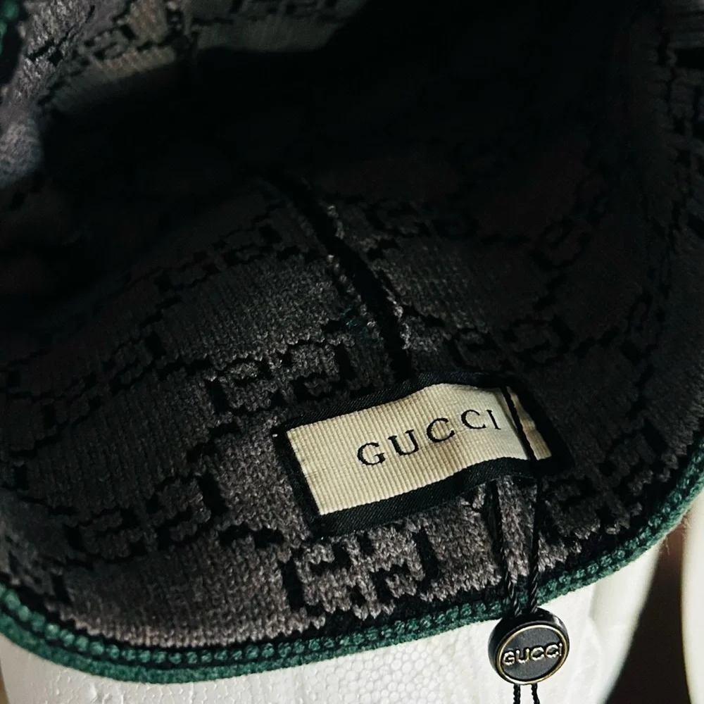 Gucci Black Beanie with Green and Red Stripe